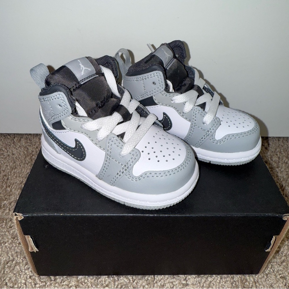 JORDAN 1 MID (TD) | Baby/Toddler Size 4C | Light Smoke Grey / White Anthracite